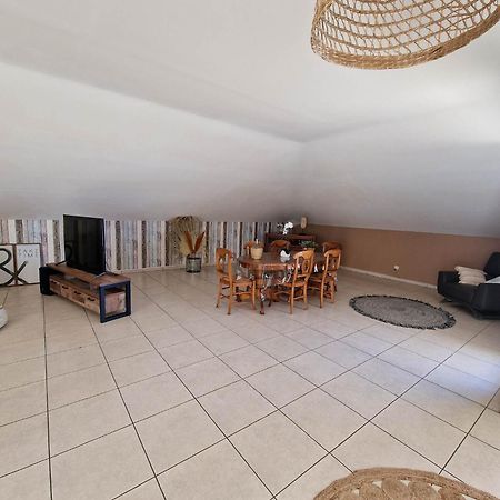 Appartement Villa Sur Le Toit, Vue Mer Saint-Gilles-les Bains Exteriör bild