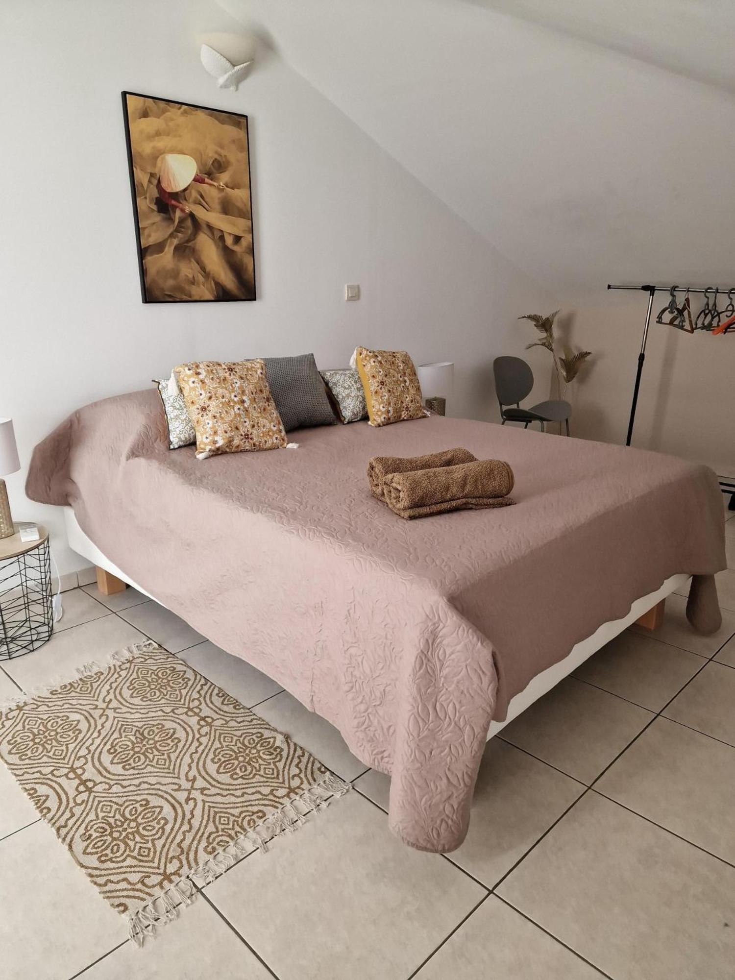 Appartement Villa Sur Le Toit, Vue Mer Saint-Gilles-les Bains Exteriör bild