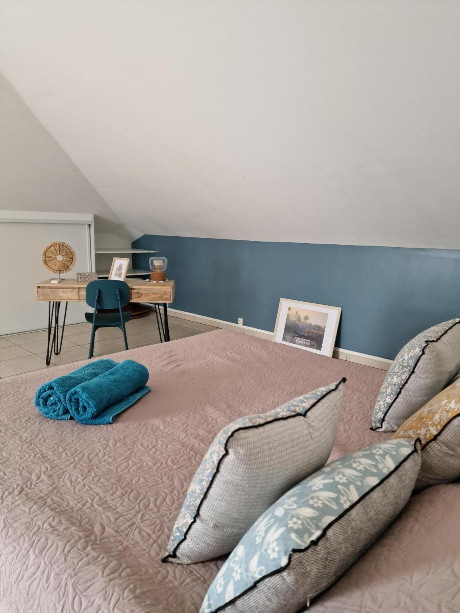 Appartement Villa Sur Le Toit, Vue Mer Saint-Gilles-les Bains Exteriör bild