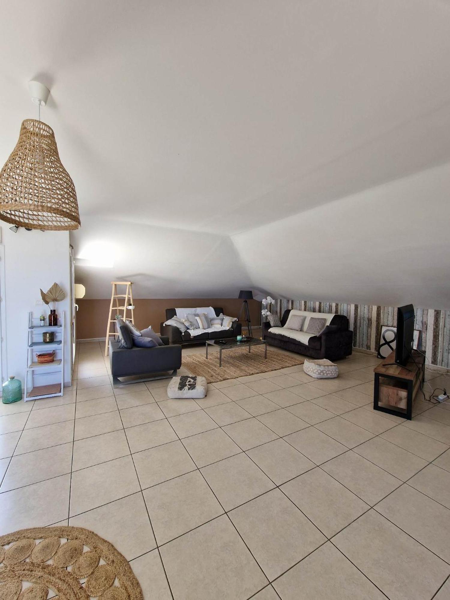Appartement Villa Sur Le Toit, Vue Mer Saint-Gilles-les Bains Exteriör bild