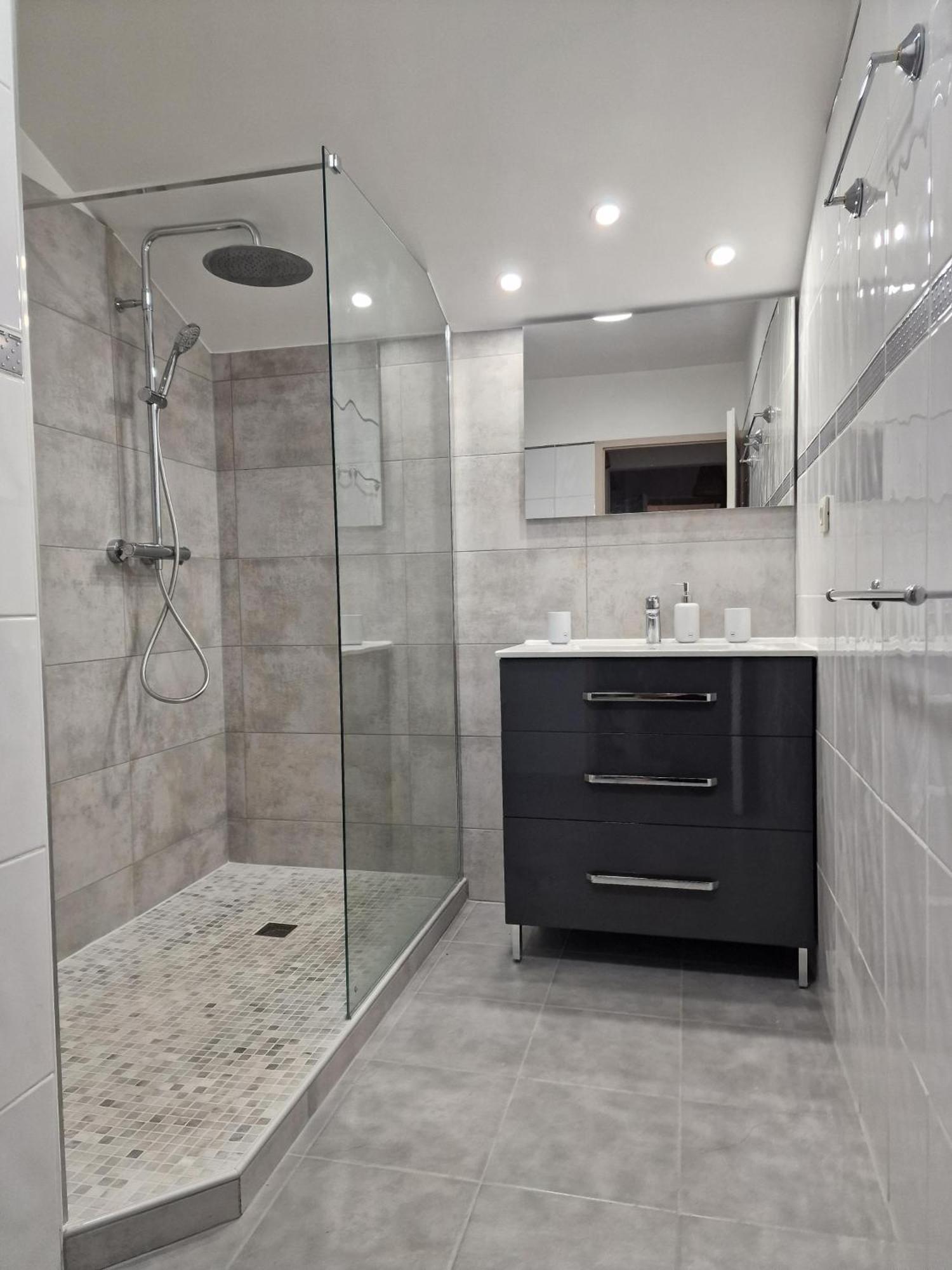 Appartement Villa Sur Le Toit, Vue Mer Saint-Gilles-les Bains Exteriör bild