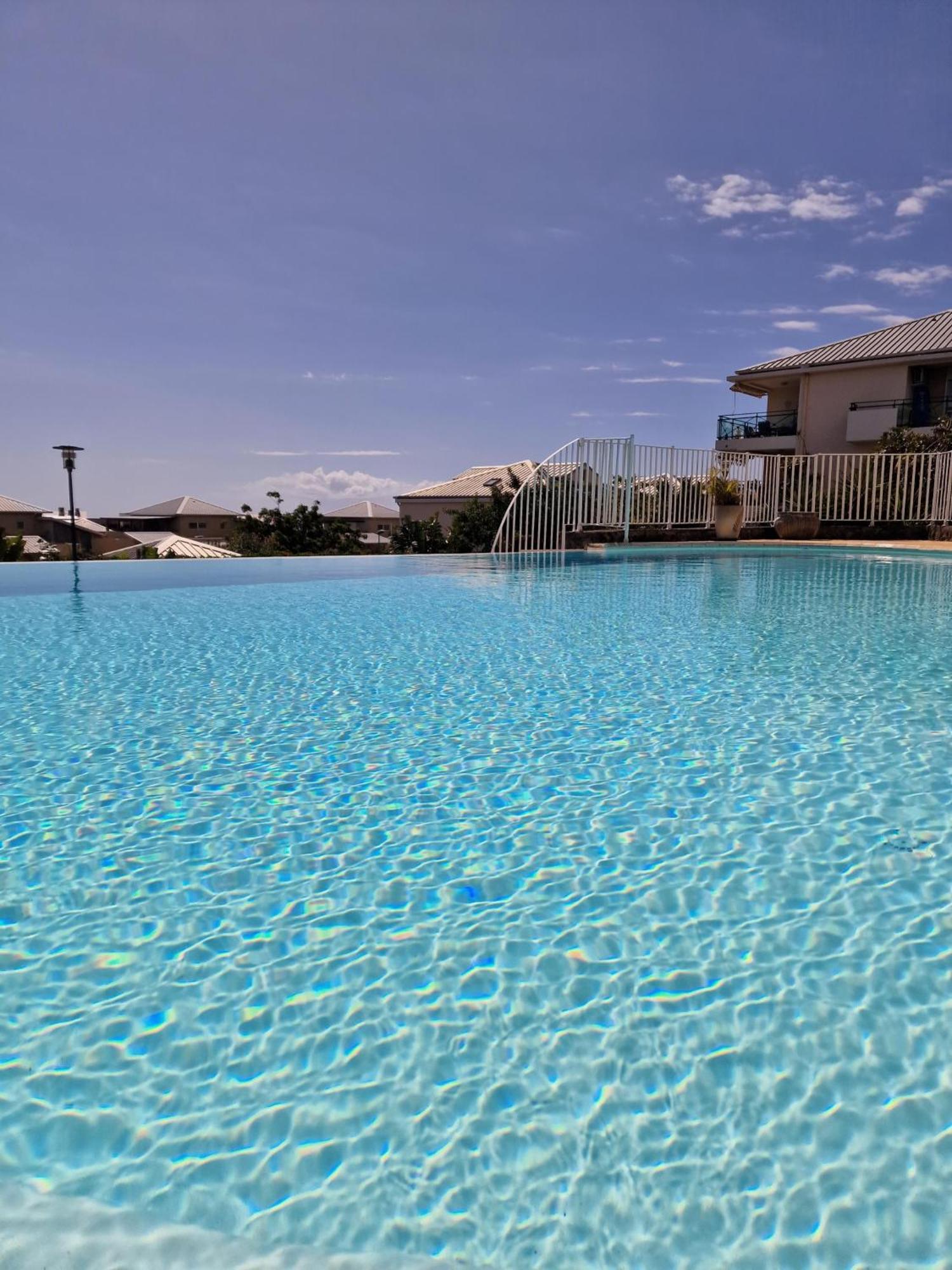 Appartement Villa Sur Le Toit, Vue Mer Saint-Gilles-les Bains Exteriör bild