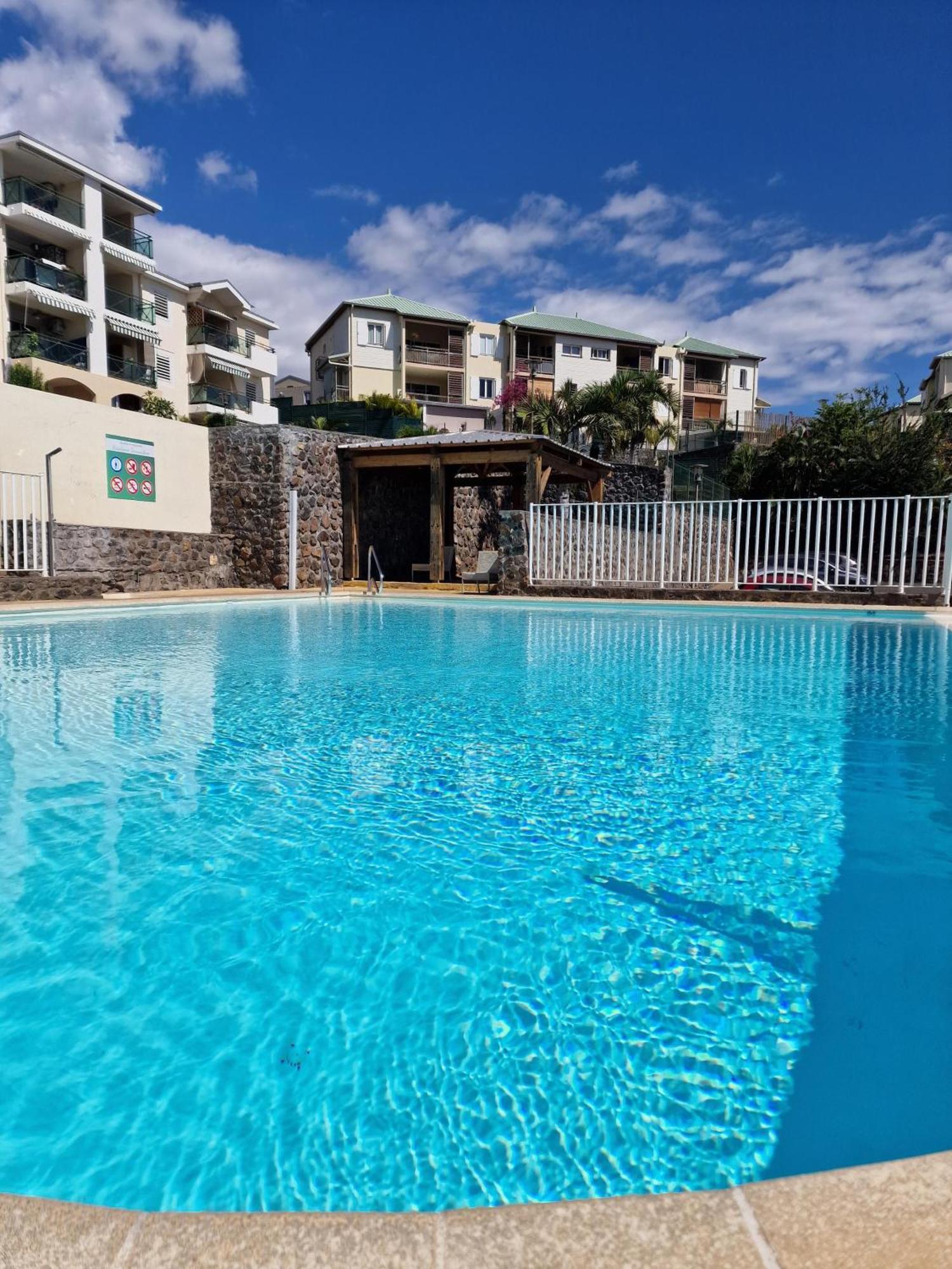 Appartement Villa Sur Le Toit, Vue Mer Saint-Gilles-les Bains Exteriör bild